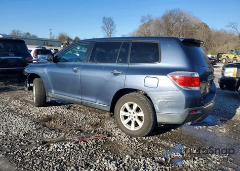 2012 Toyota Highlander Base z USA, uszkodzony, nr VIN 5TDBK3EH9CS174069